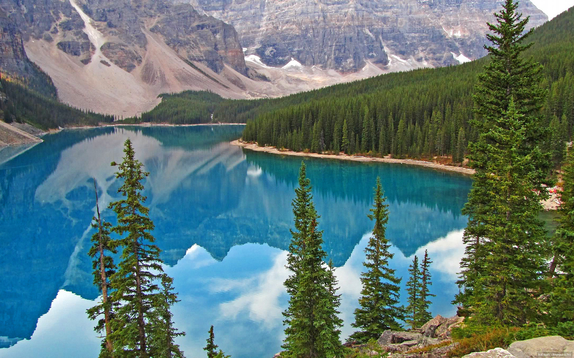 _创新体育场馆设计:未来感尽显运动魅力_,体育场馆布局