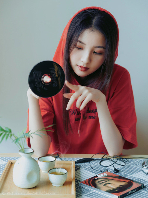 _社区激战:居民参与的邻里网球比赛_,社区网格邻里活动